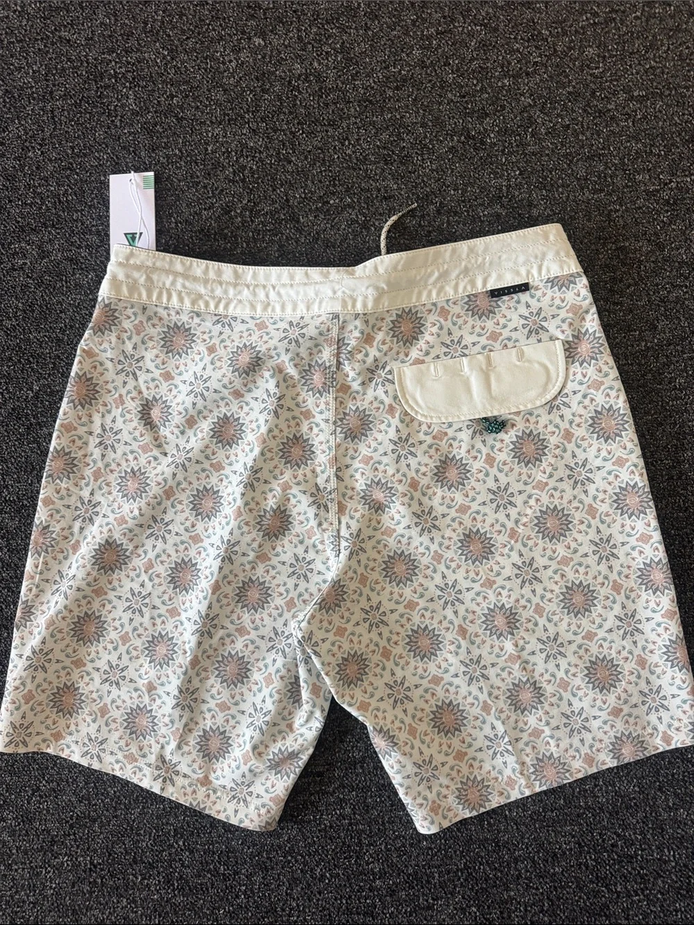 VISSLA Men's Cream Floral-Pattern Board Shorts